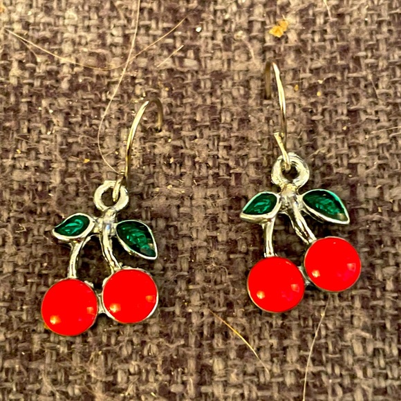 Dainty cherry pierce earrings. - Picture 1 of 3